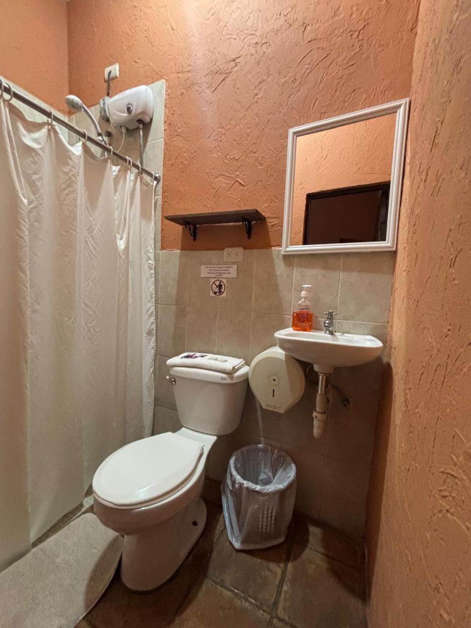 Hotel Chilero Y Cafe Antigua Екстериор снимка